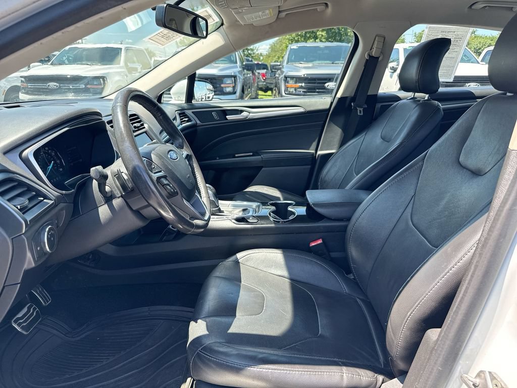Used 2016 Ford Fusion Titanium FWD image 19