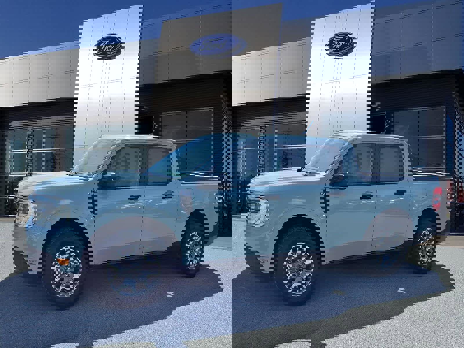 Used 2024 Ford Maverick XLT w/ Equipment Group 300A Standard image 4