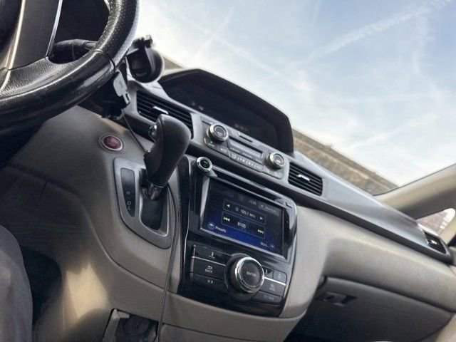Used 2015 Honda Odyssey EX-L image 16