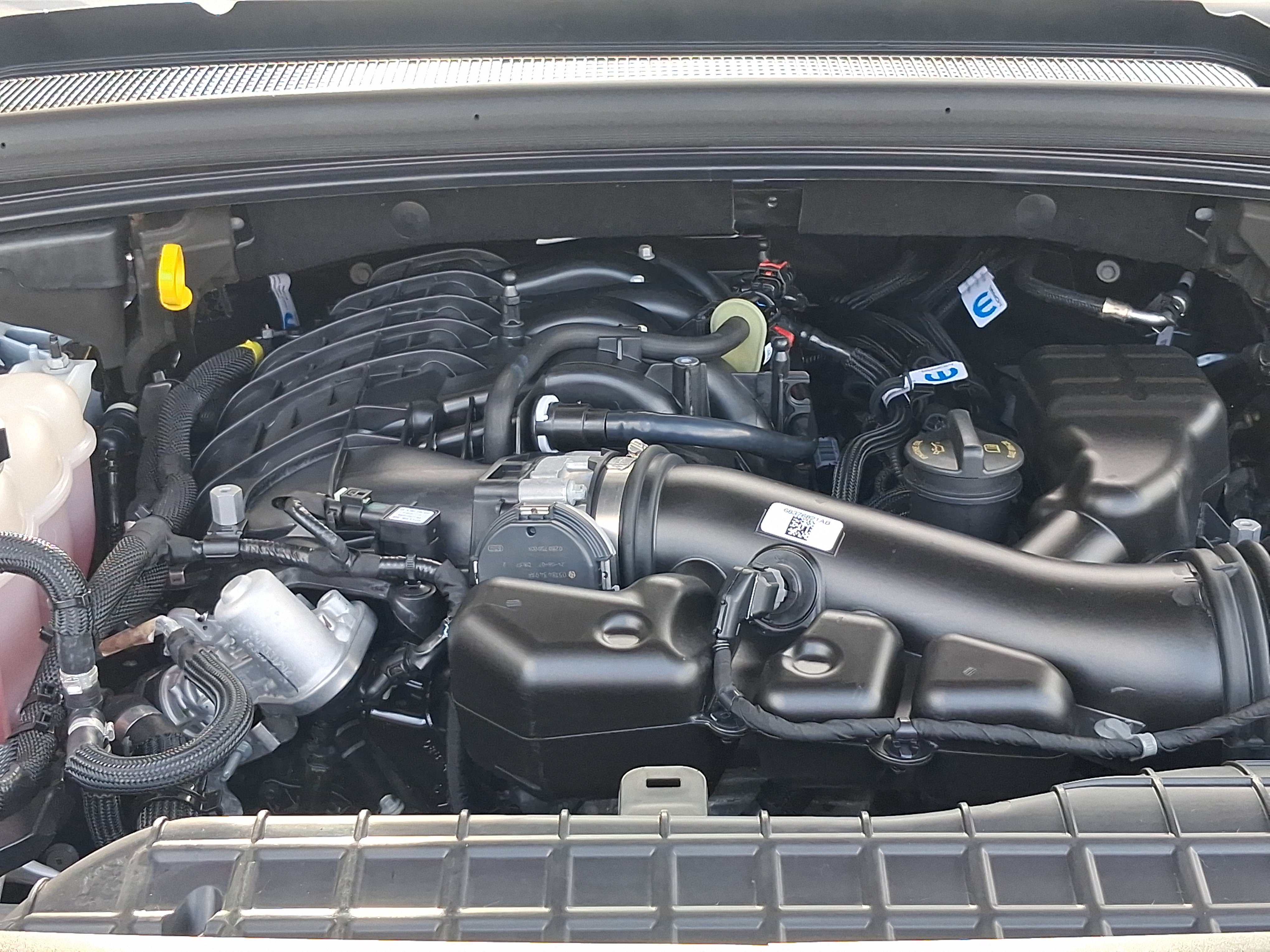 Used 2024 Jeep Grand Cherokee L Altitude RWD image 9