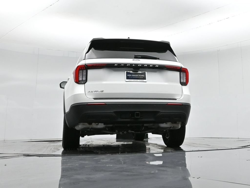 New 2026 Ford Explorer Active RWD image 45