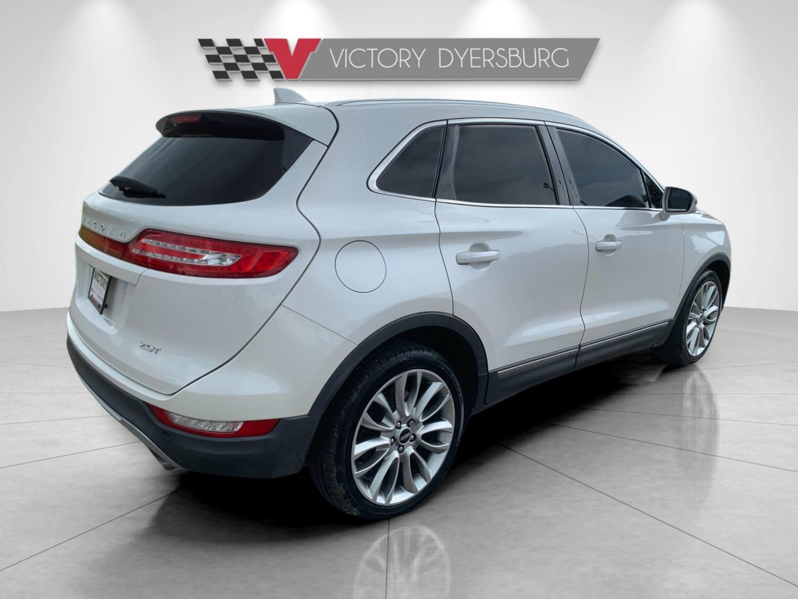 Used 2018 Lincoln MKC Reserve w/ Lincoln MKC Climate Package FWD image 4
