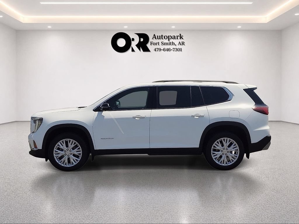 Used 2026 GMC Acadia Elevation w/ Elevation Premium Package FWD image 3