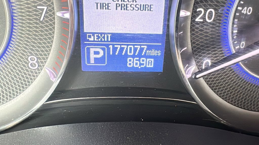 Used 2015 INFINITI QX80 4WD w/ Limited Package image 15