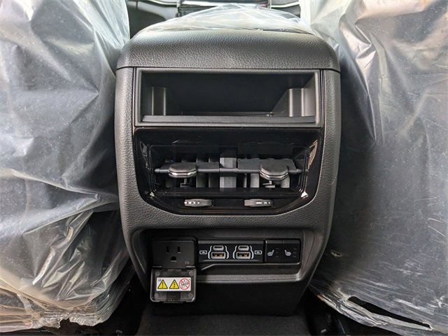 New 2025 Jeep Grand Cherokee Limited image 11