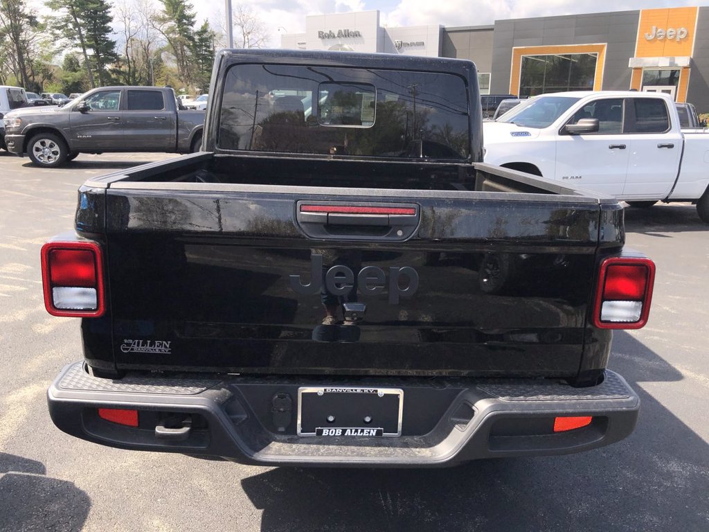 New 2026 Jeep Gladiator Sport AWD/4WD image 10