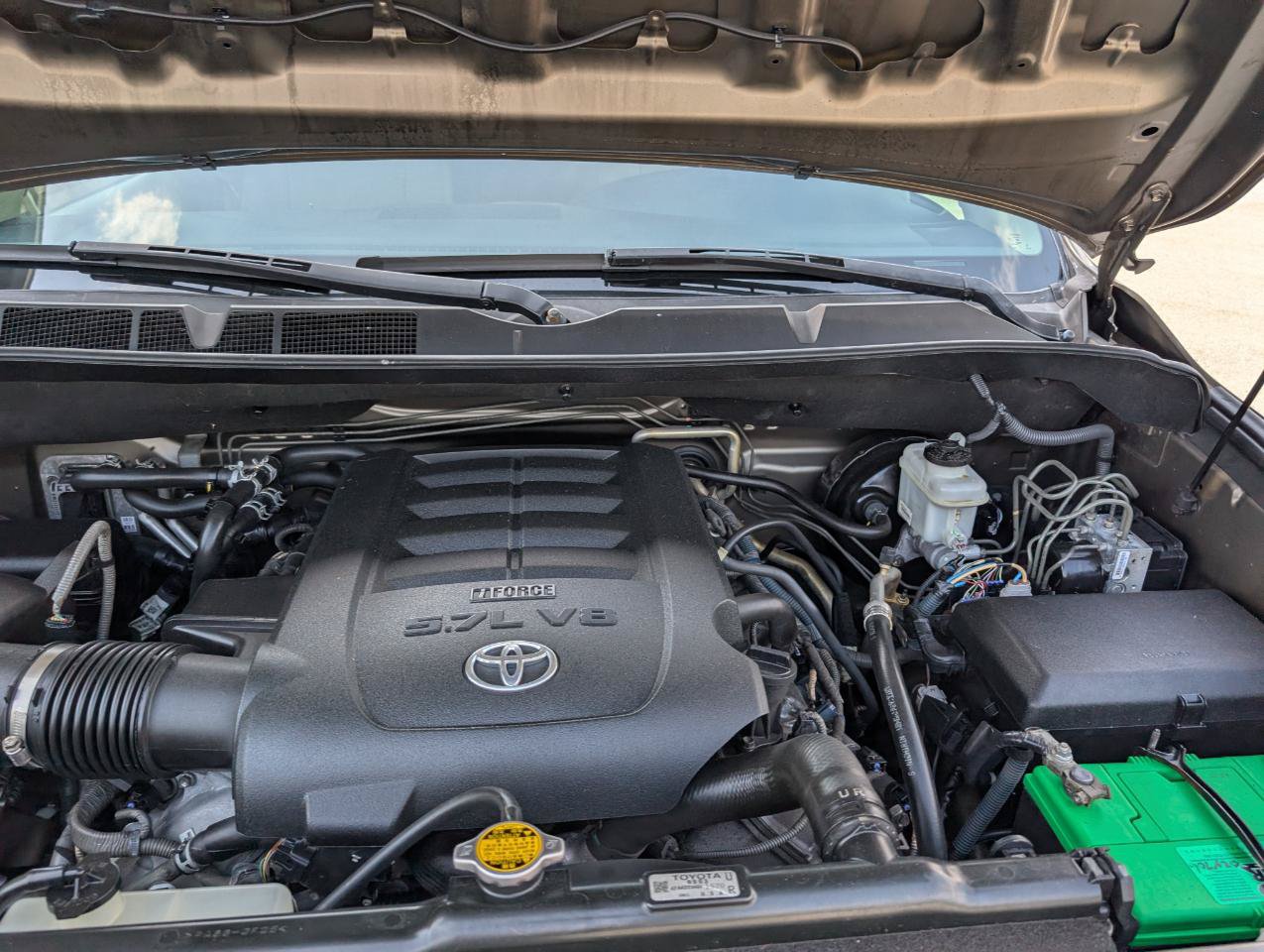 Used 2014 Toyota Sequoia Platinum AWD/4WD image 32