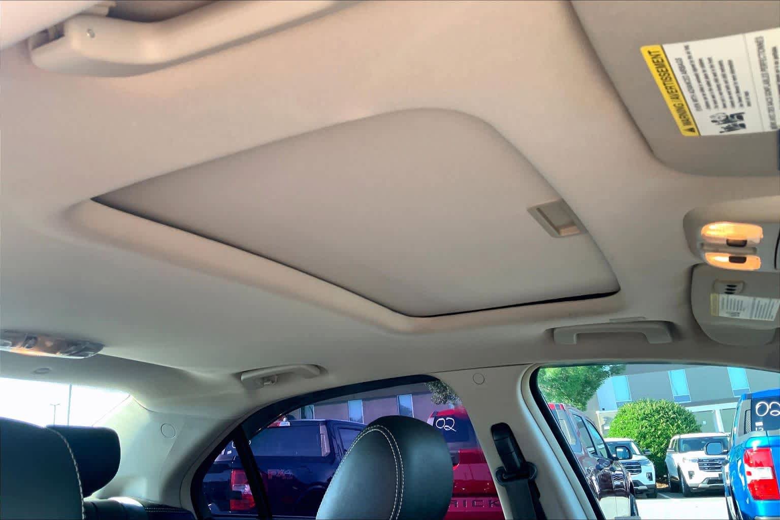 Used 2011 Ford Fusion SEL w/ 302A Rapid Spec Order Code FWD image 12