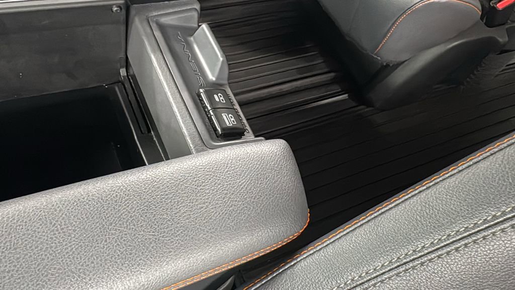 Used 2023 Toyota Sienna XSE image 39