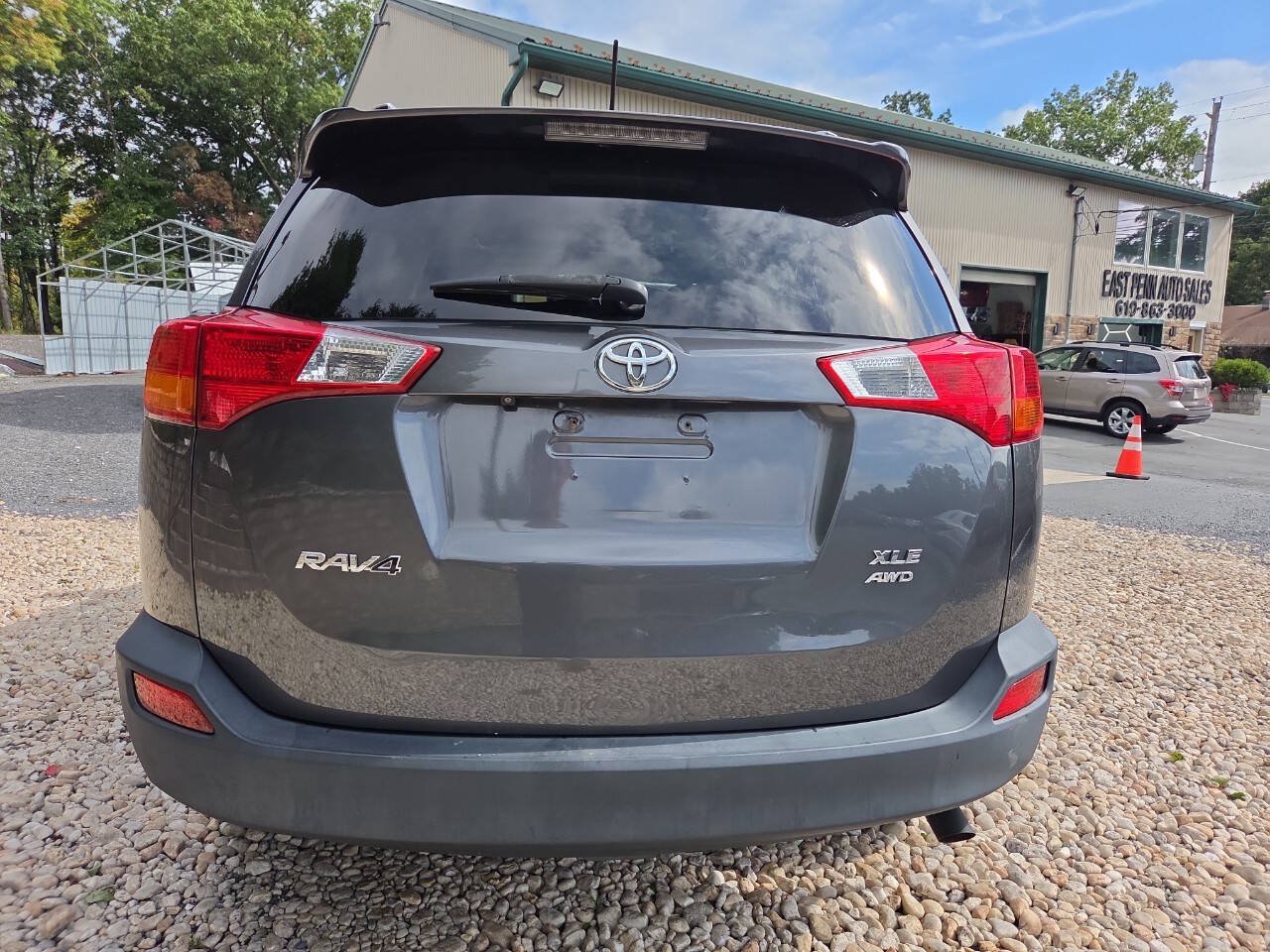 Used 2013 Toyota RAV4 XLE AWD/4WD image 6