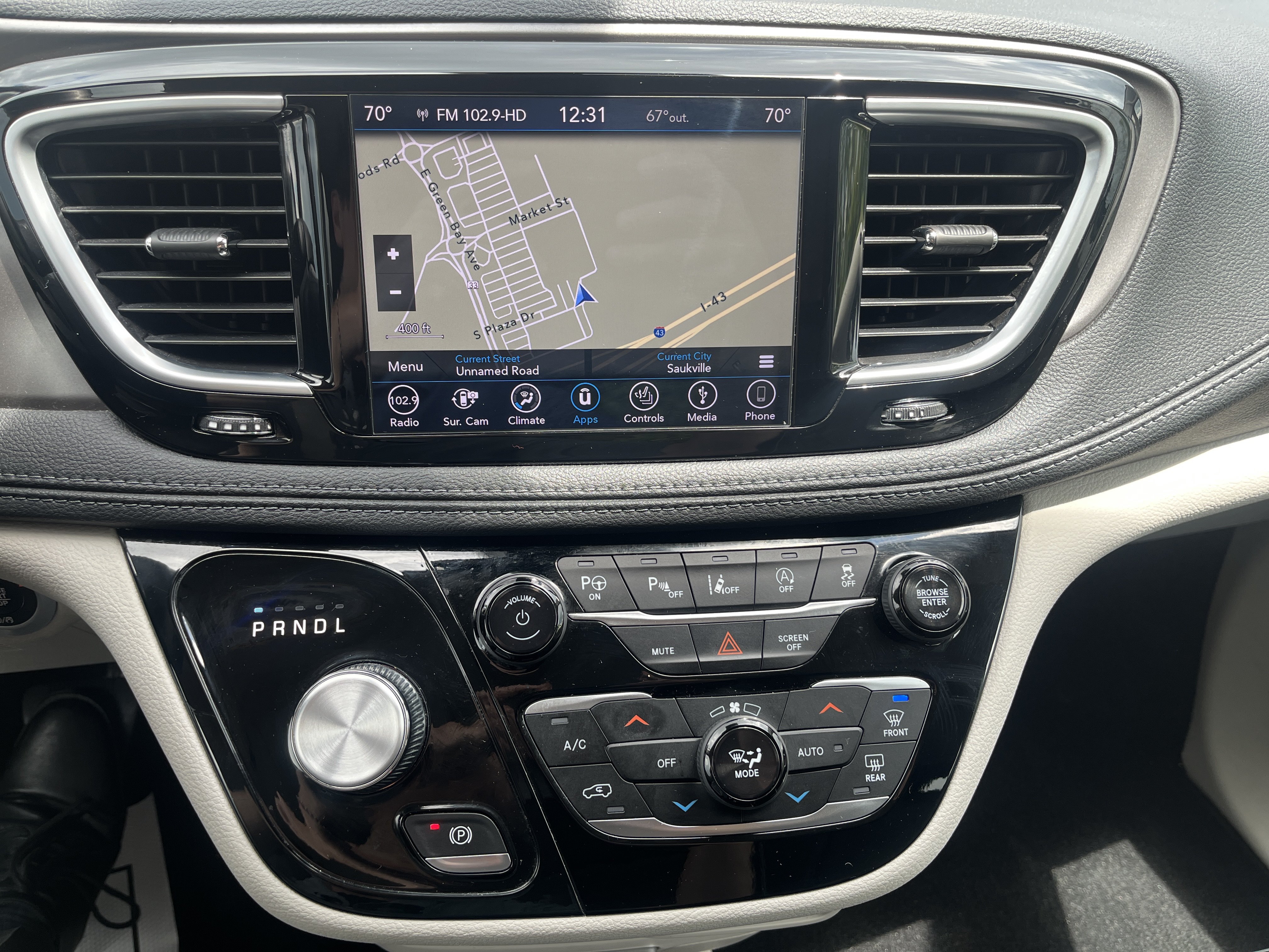 Used 2019 Chrysler Pacifica Limited w/ Tire & Wheel Group FWD image 29