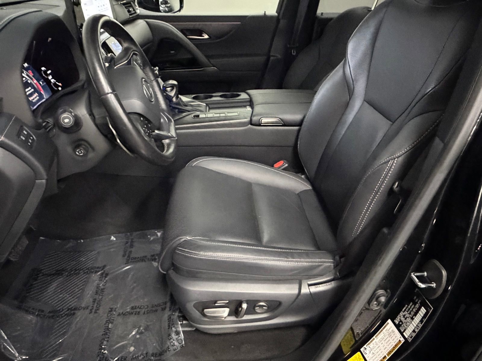 Used 2024 Lexus LX 600 4WD w/ Interior Upgrade Package image 23