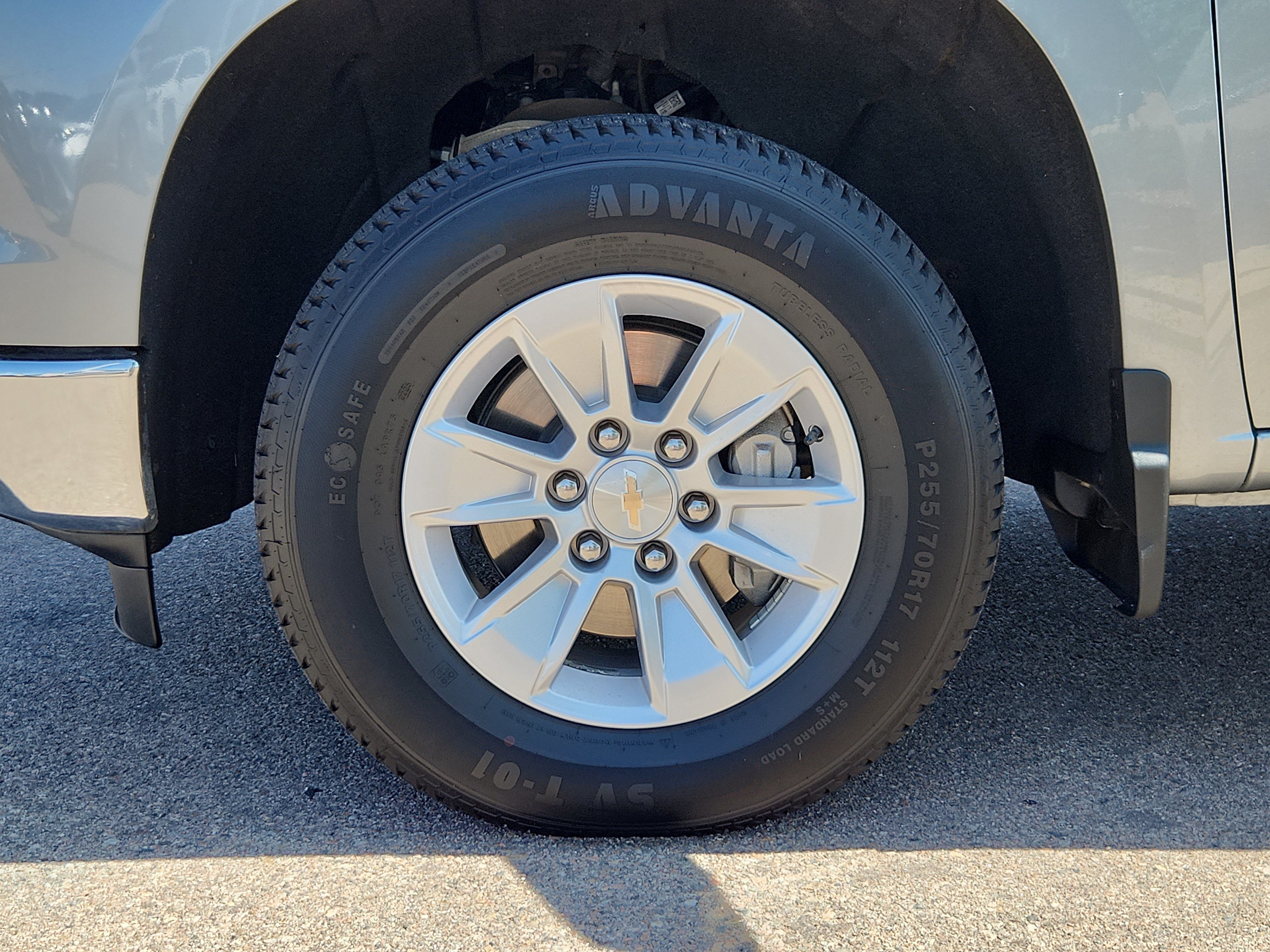 Used 2025 Chevrolet Silverado 1500 LT AWD/4WD image 19