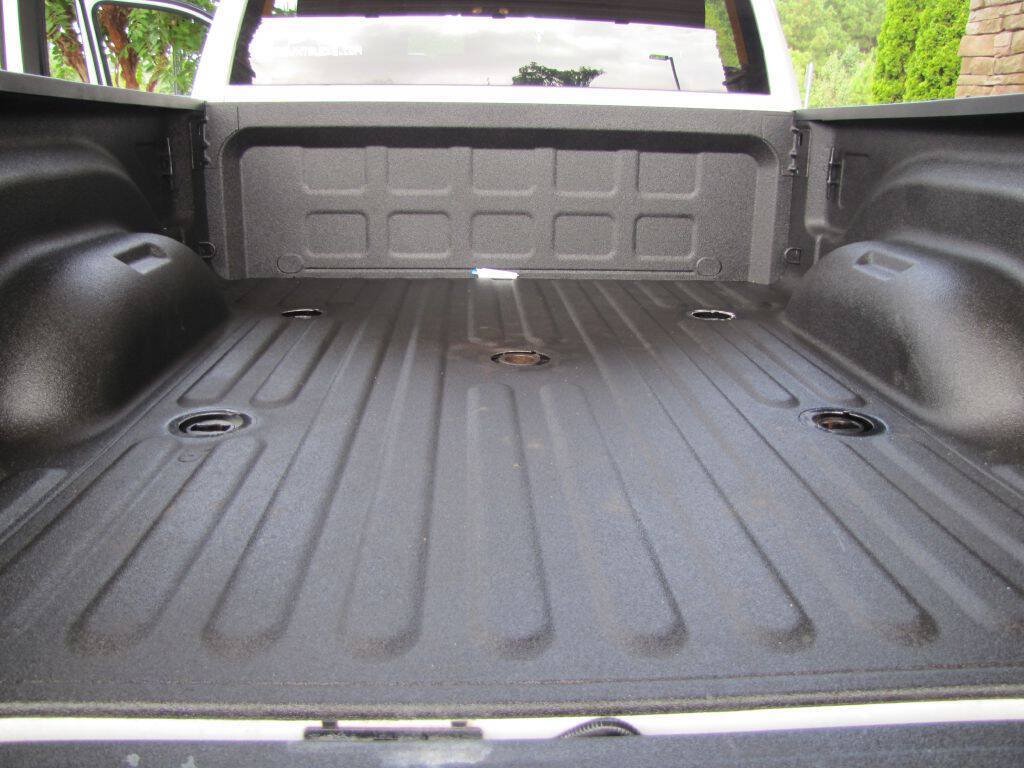 Used 2025 RAM 2500 Big Horn AWD/4WD image 19