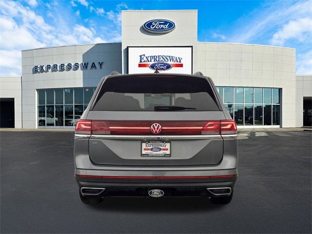 Used 2025 Volkswagen Atlas SE image 7