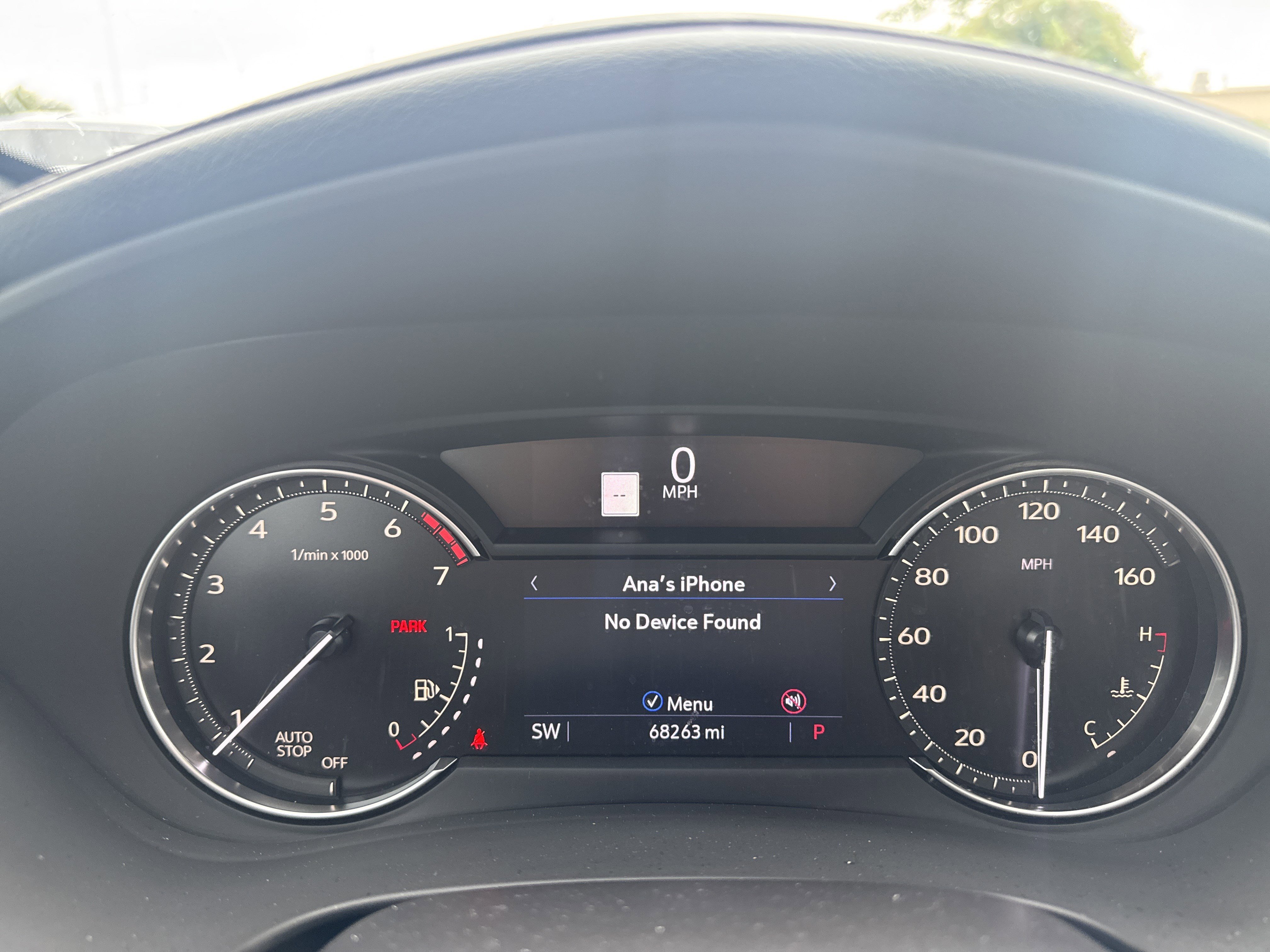 Used 2023 Cadillac XT4 Luxury w/ Cold Weather Package FWD image 19