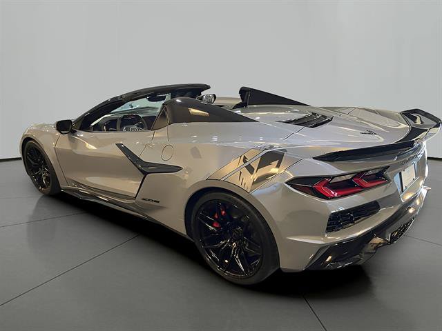 Used 2024 Chevrolet Corvette Z06 RWD image 4