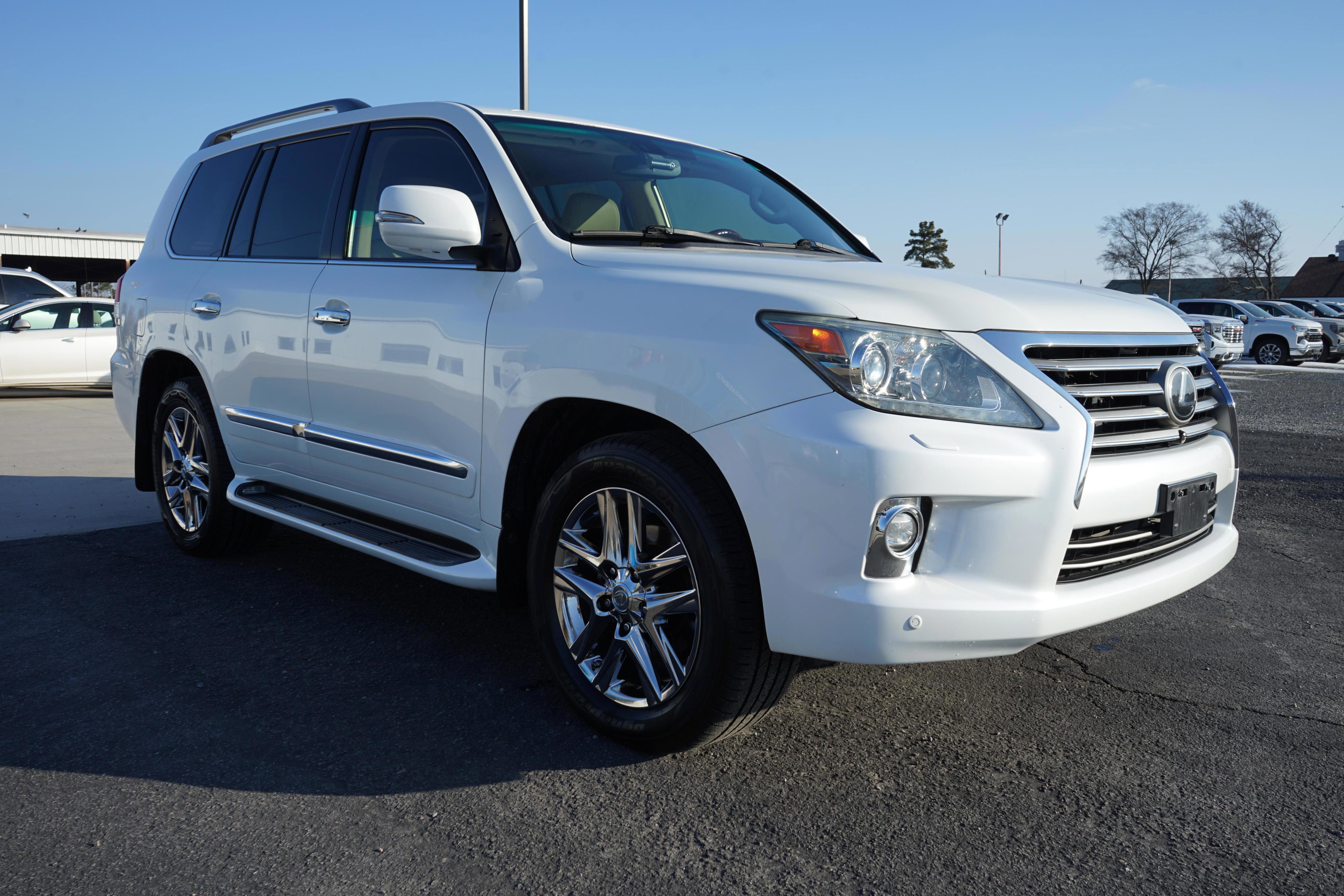 Used 2014 Lexus LX 570 4WD image 7