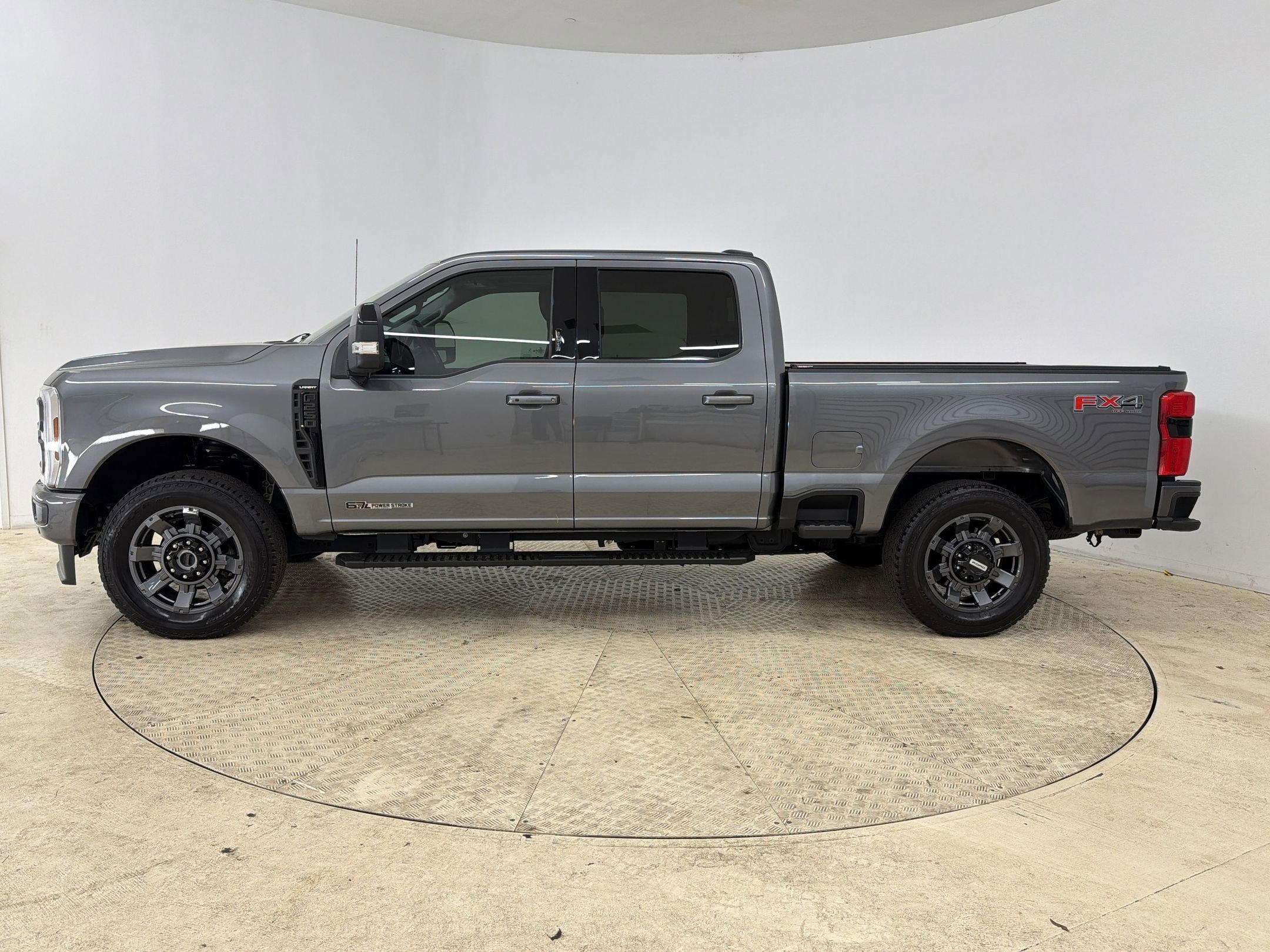 Certified 2024 Ford F250 Lariat w/ Lariat Ultimate Package AWD/4WD image 2