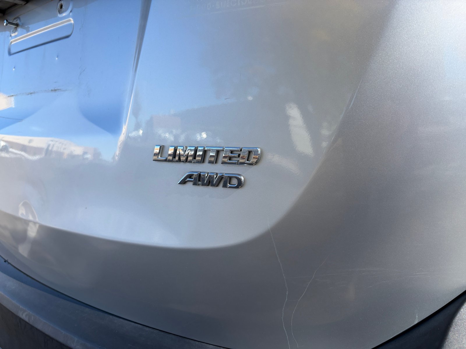 Used 2015 Toyota RAV4 Limited w/ Technology Package AWD/4WD image 32