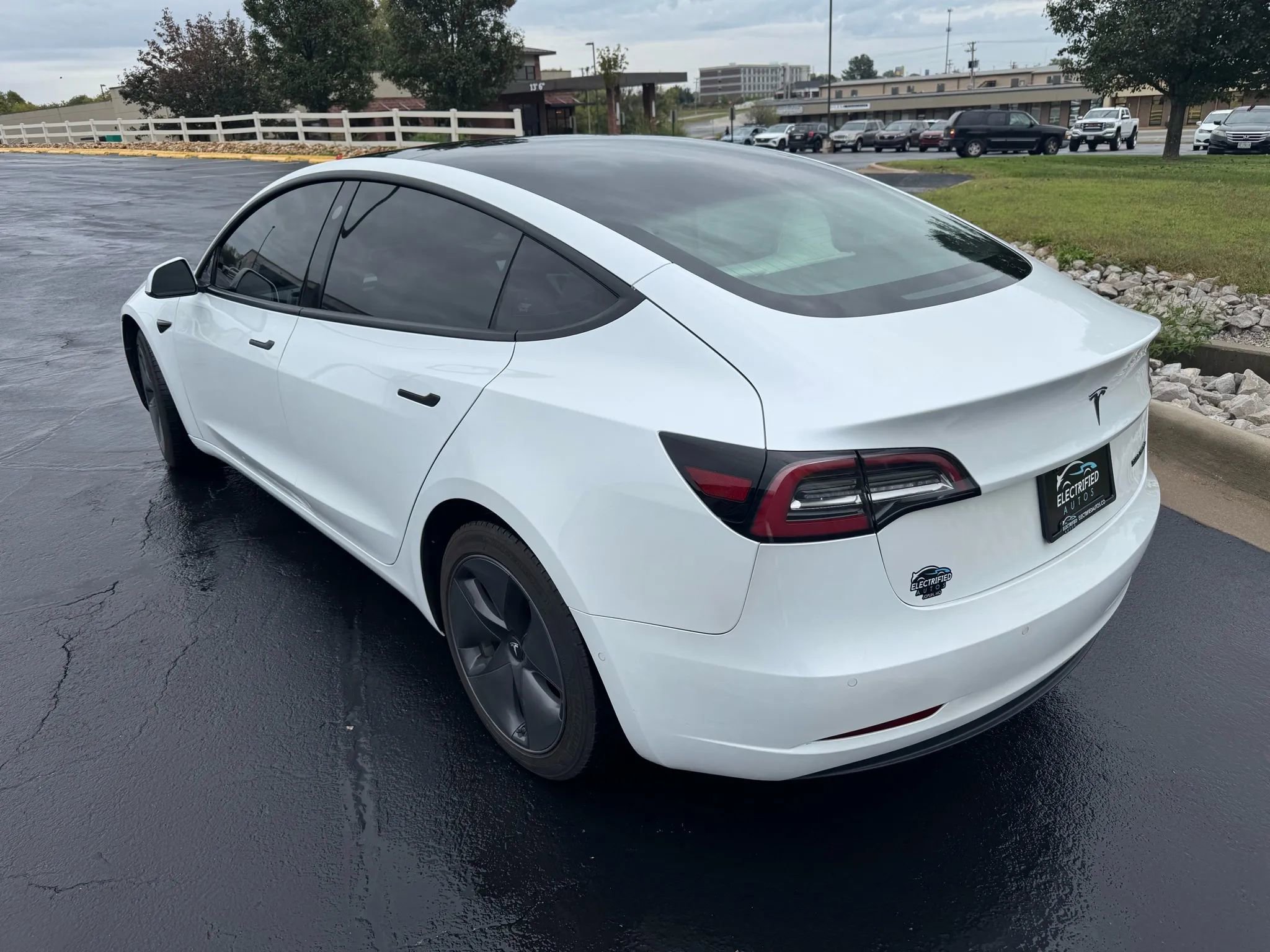 Used 2019 Tesla Model 3 Long Range image 2