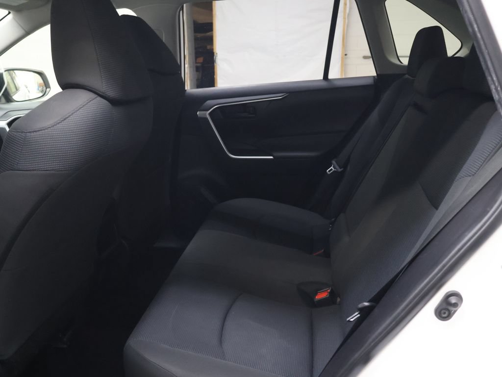 Used 2019 Toyota RAV4 LE FWD image 14