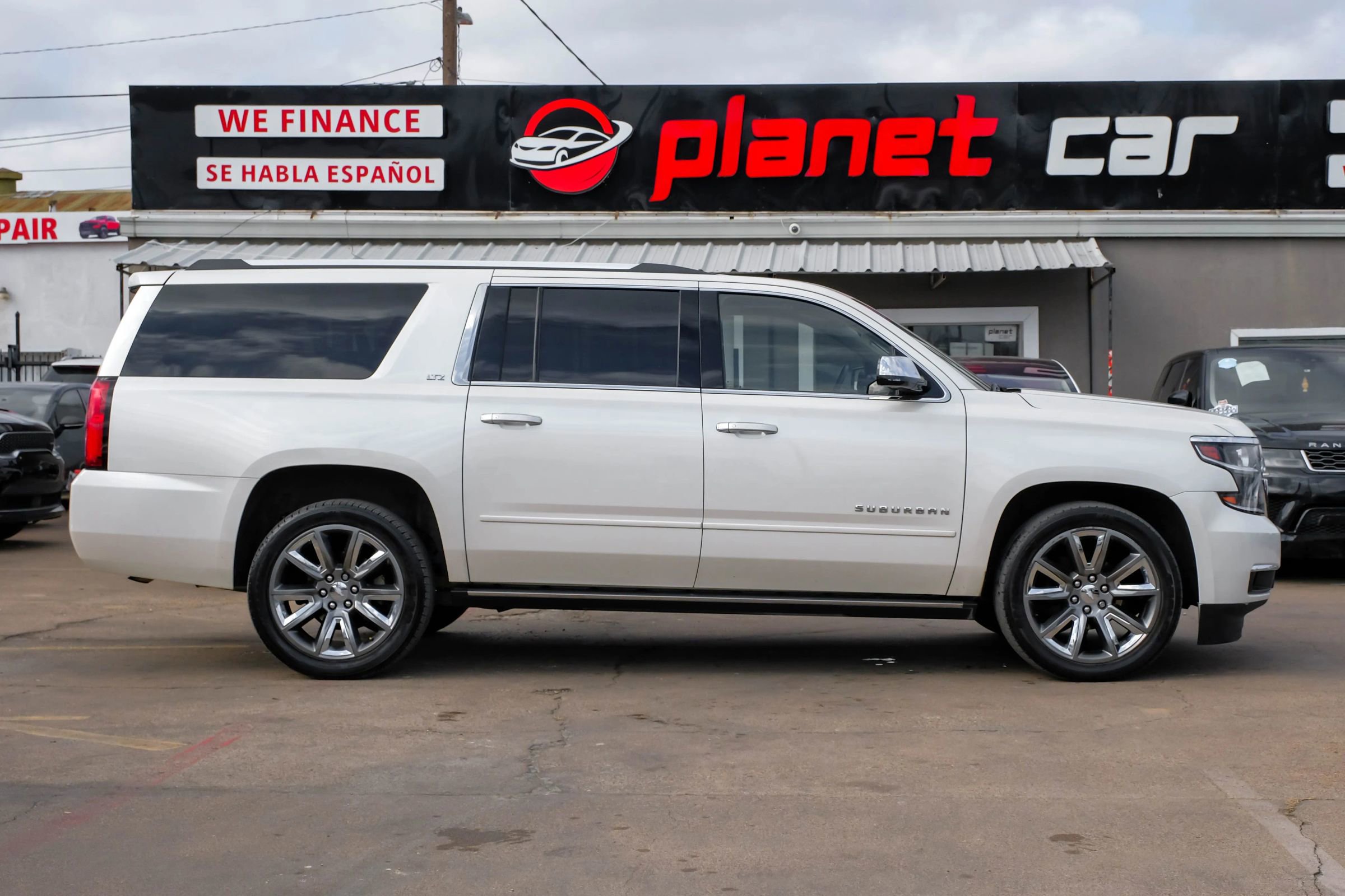 Used 2015 Chevrolet Suburban LTZ image 10
