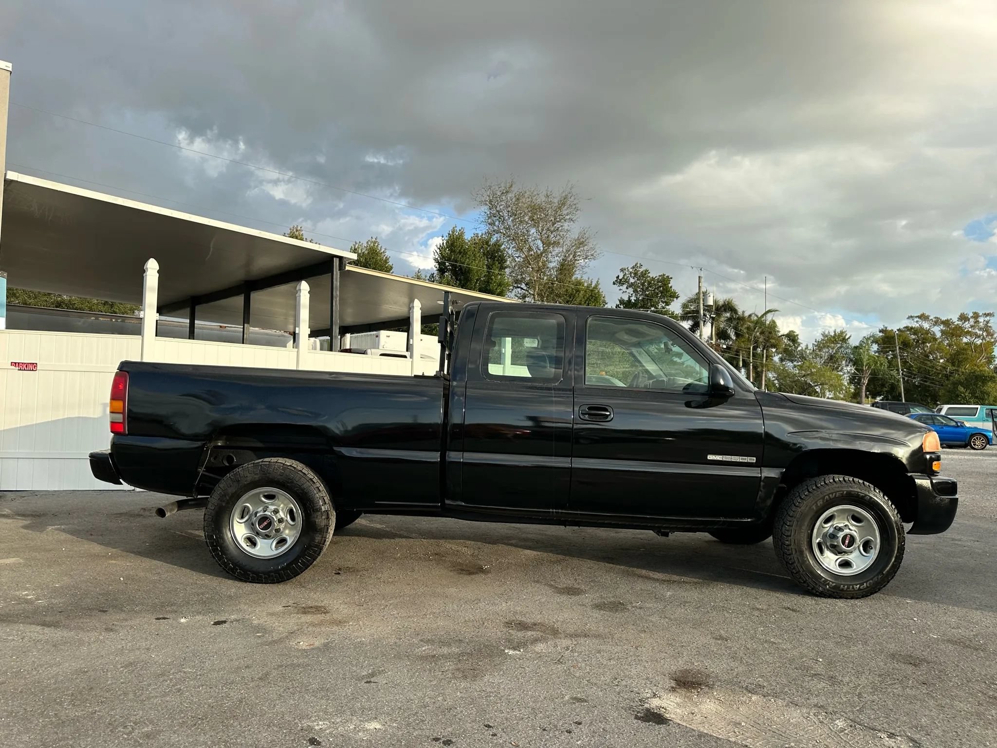Used 2003 GMC Sierra 2500 4x4 Extended Cab image 2