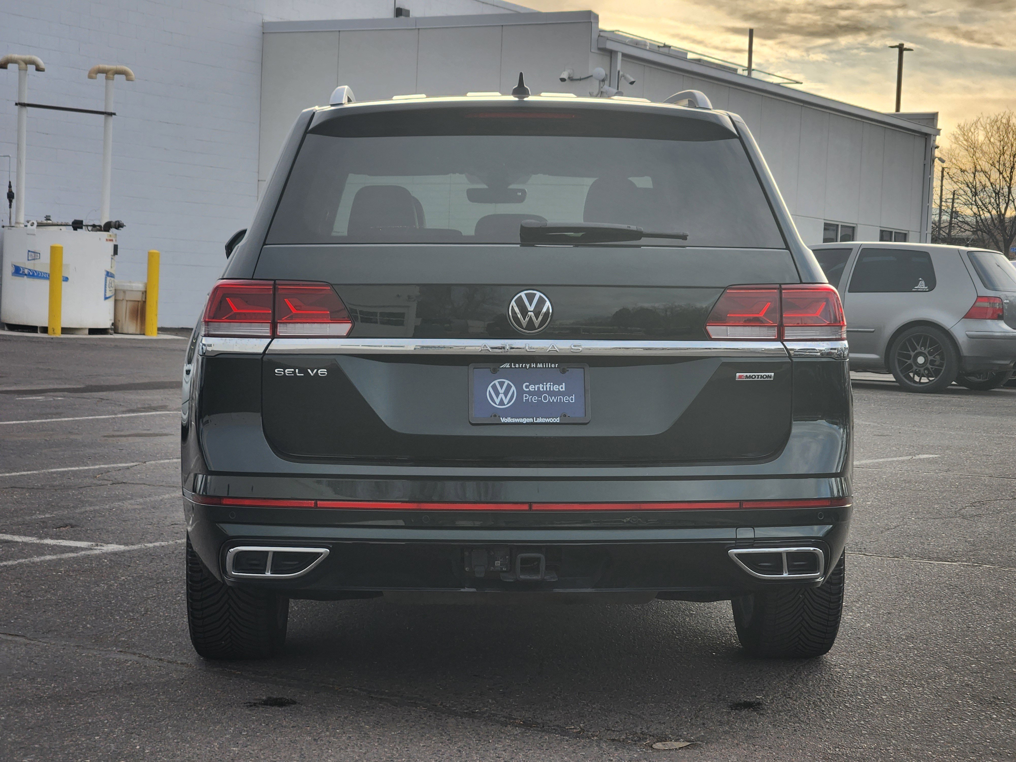 Certified 2022 Volkswagen Atlas SEL Premium image 5