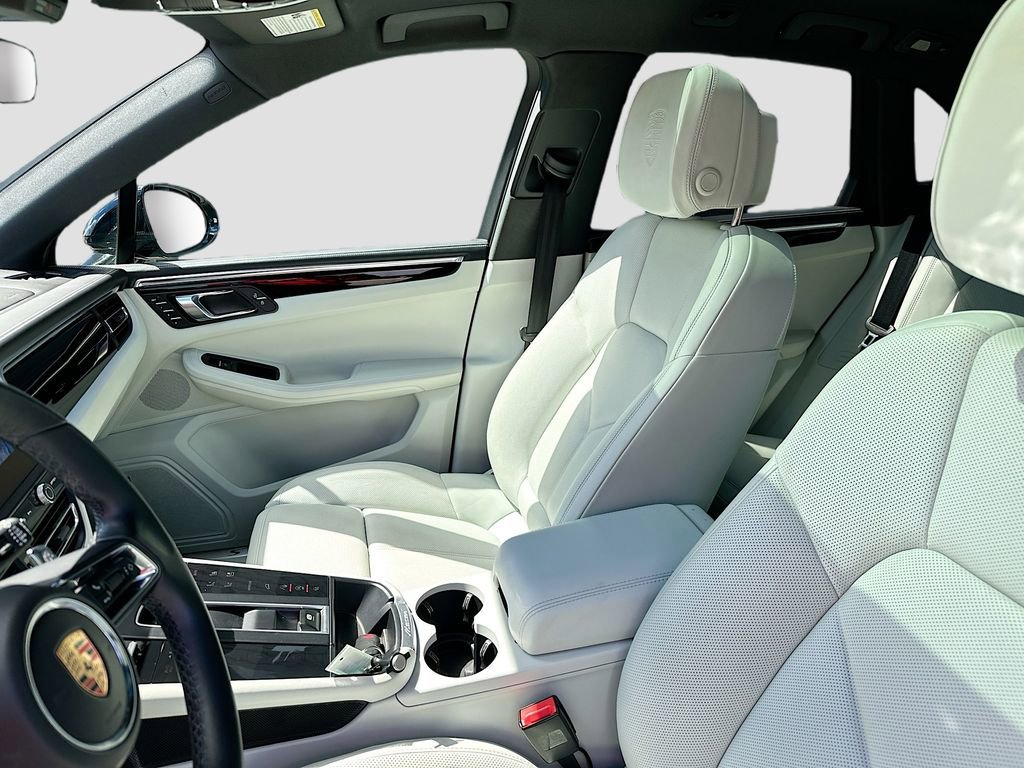 Certified 2023 Porsche Macan S AWD/4WD image 26