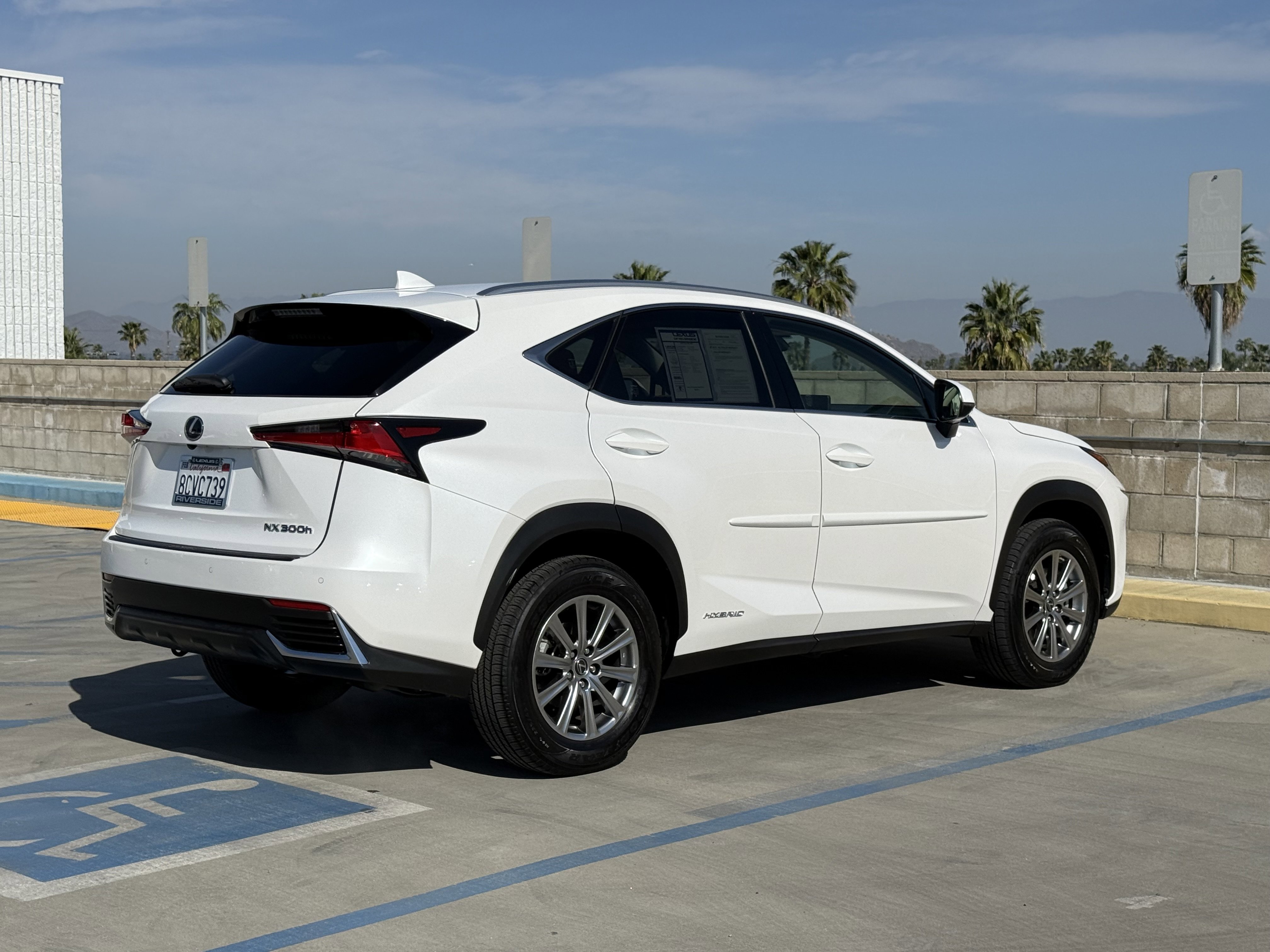 Used 2018 Lexus NX 300h AWD image 11