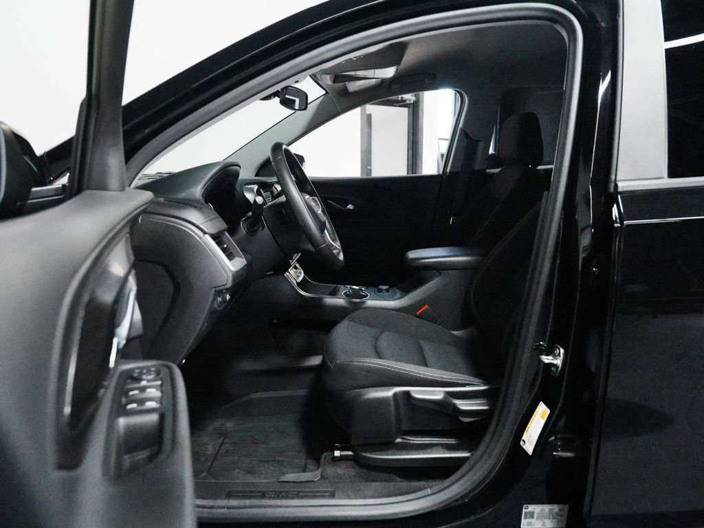 Used 2024 GMC Terrain SLE w/ LPO, Floor Liner Package AWD/4WD image 29