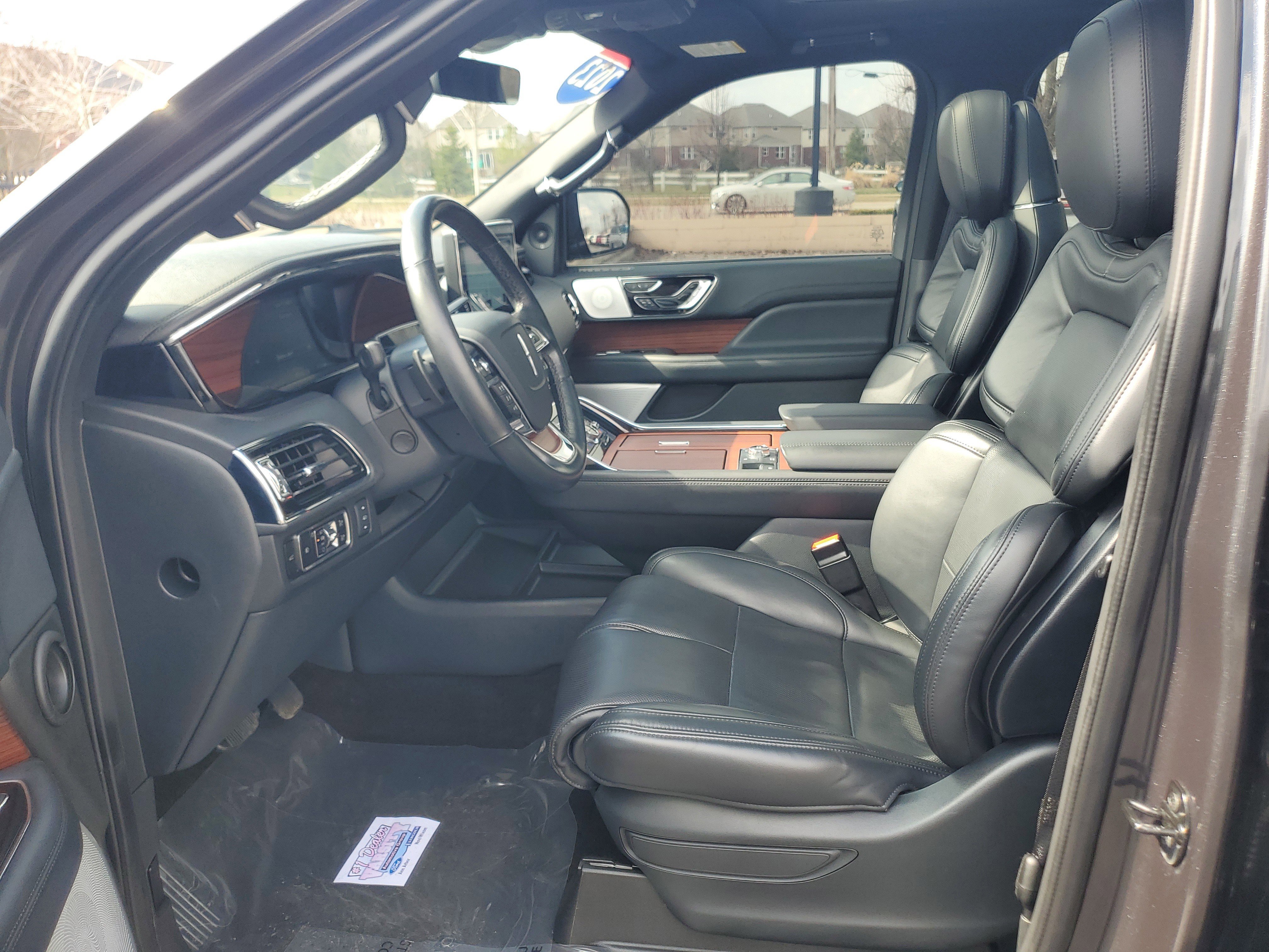 Certified 2023 Lincoln Navigator Reserve AWD/4WD image 12