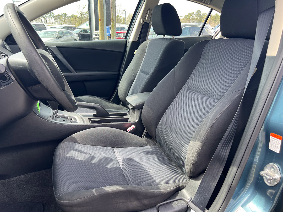 Used 2011 MAZDA MAZDA3 i Touring image 12