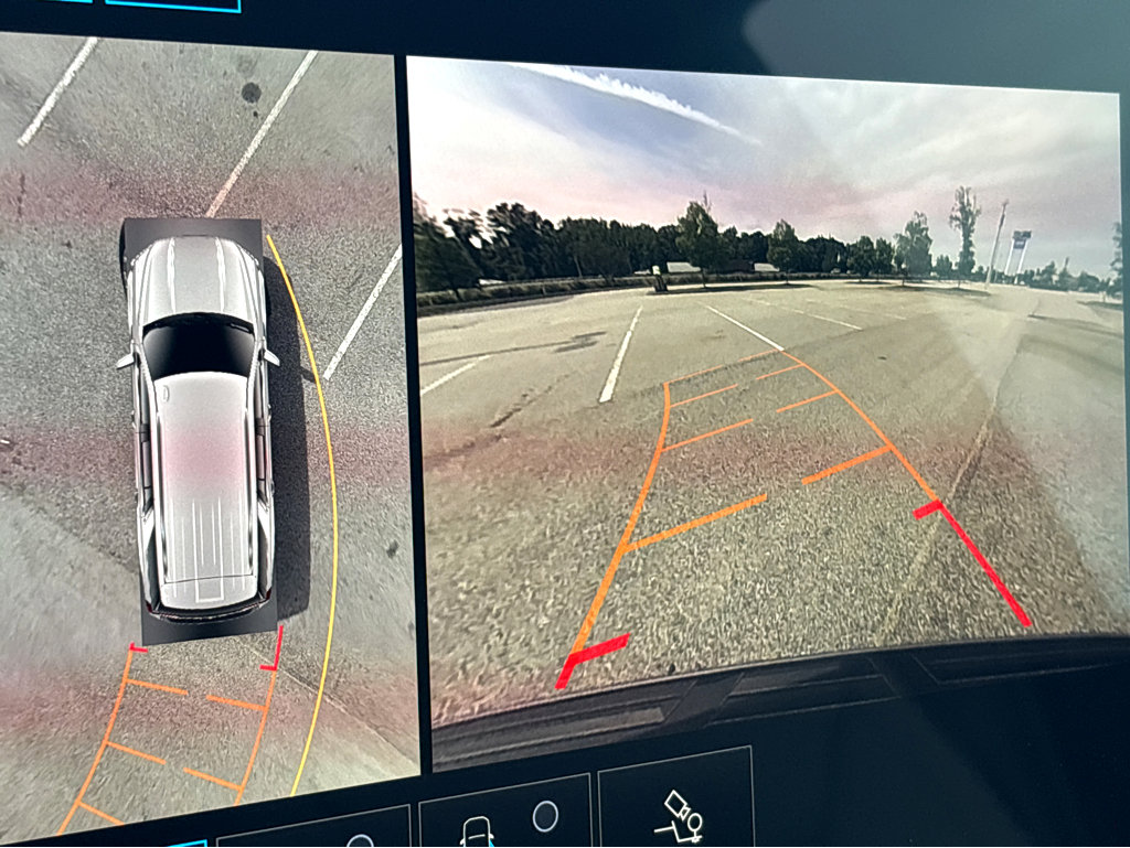 Used 2026 GMC Yukon Elevation w/ Elevation Premium Package image 29