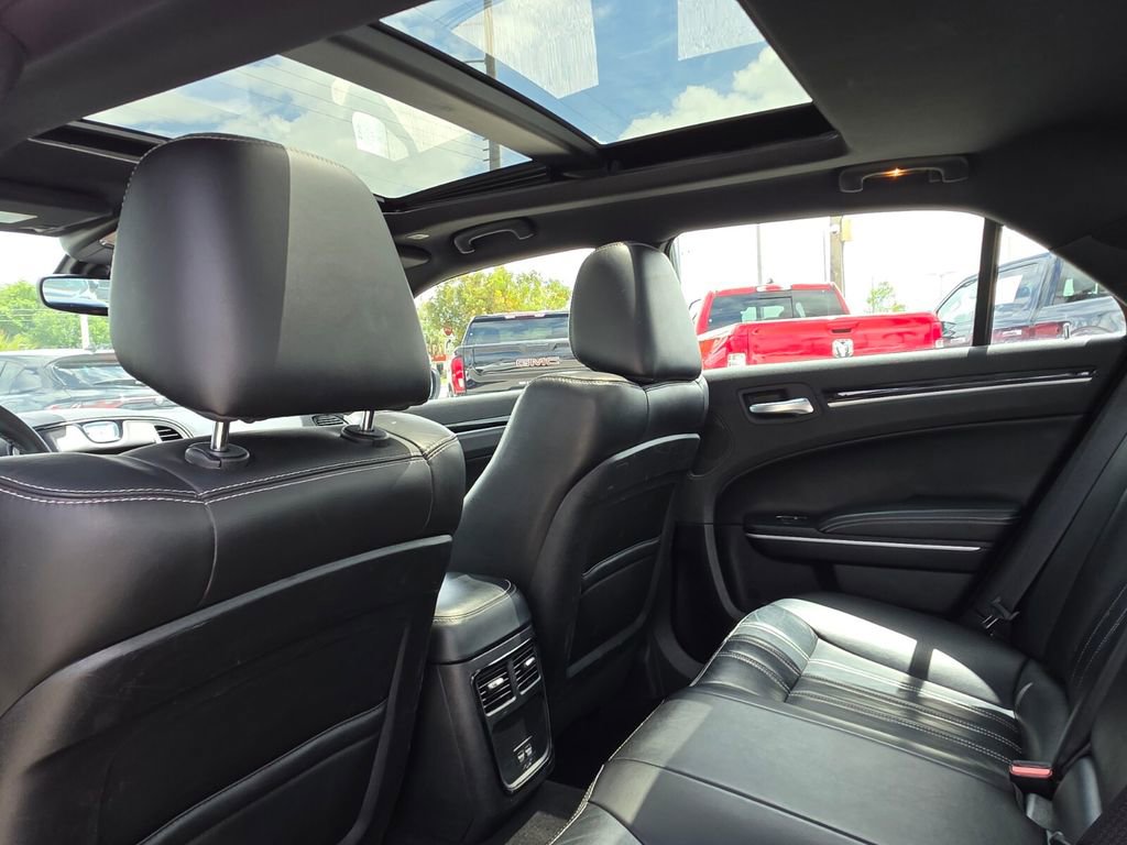 Used 2023 Chrysler 300 S image 18