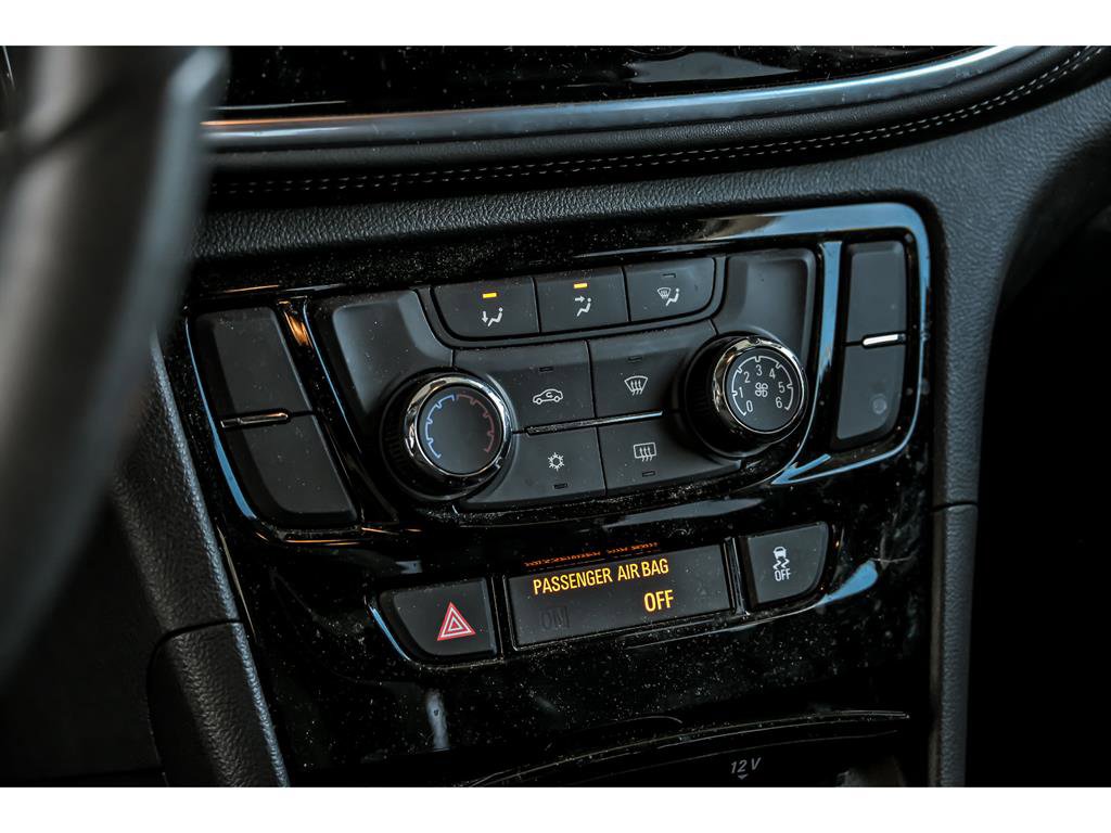 Used 2022 Buick Encore Preferred w/ Safety Package image 20