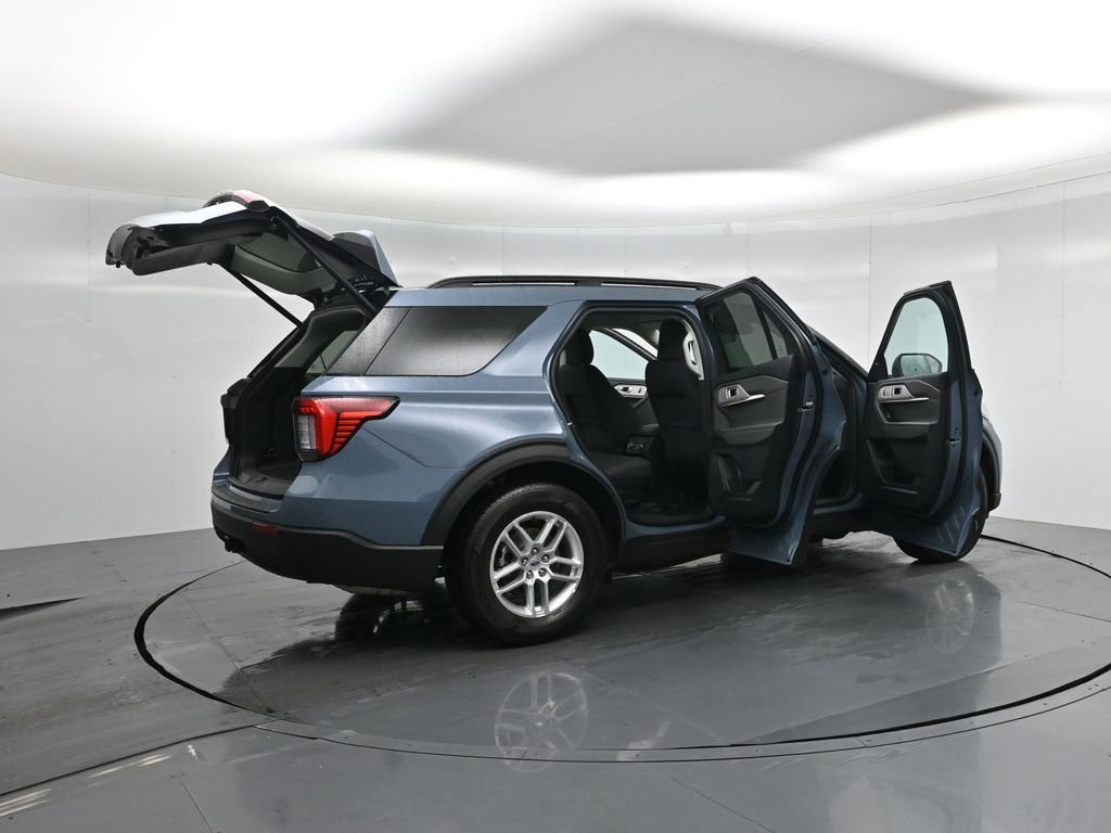 Certified 2025 Ford Explorer Active image 6