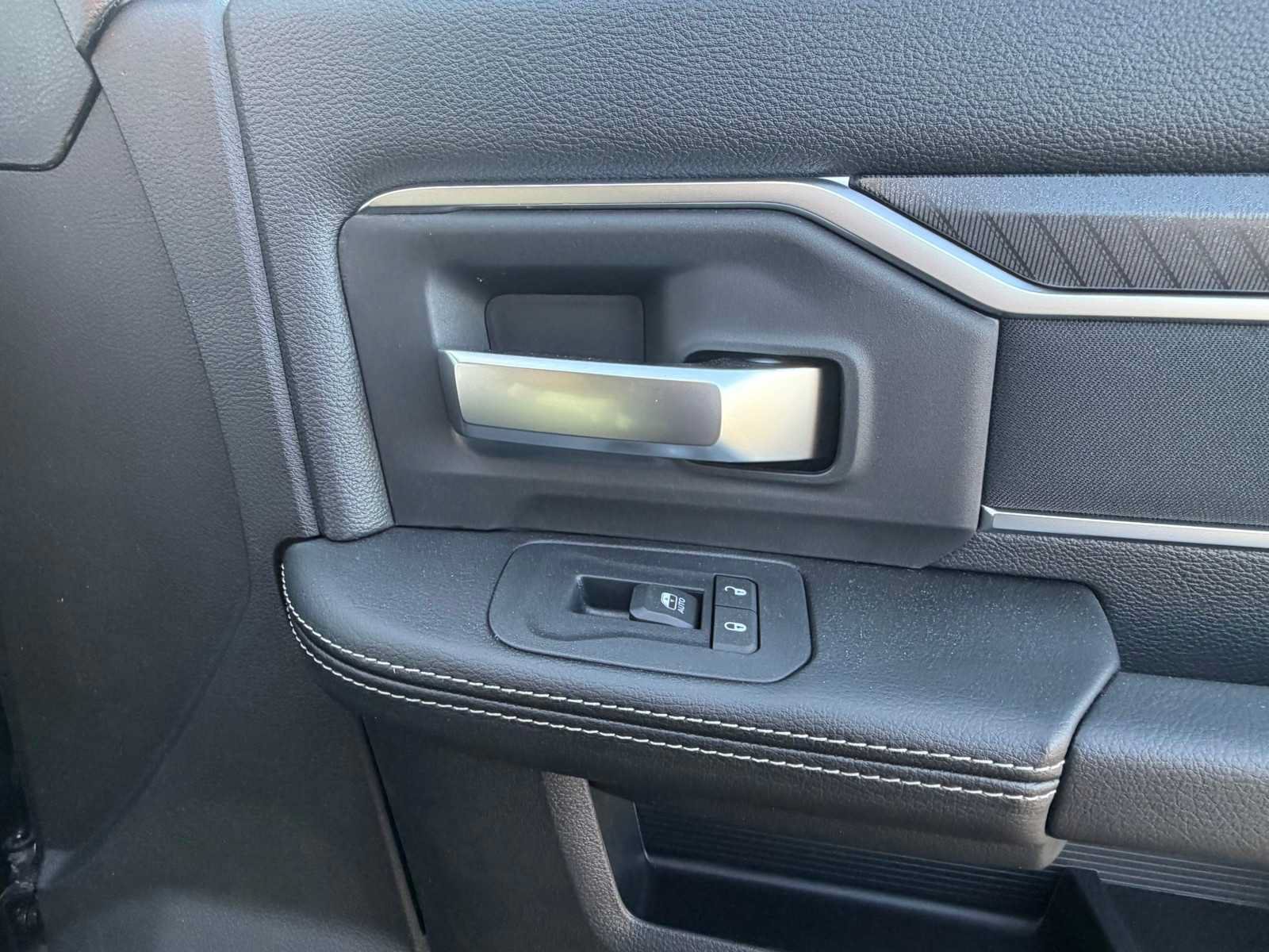 New 2026 RAM 2500 Big Horn AWD/4WD image 21