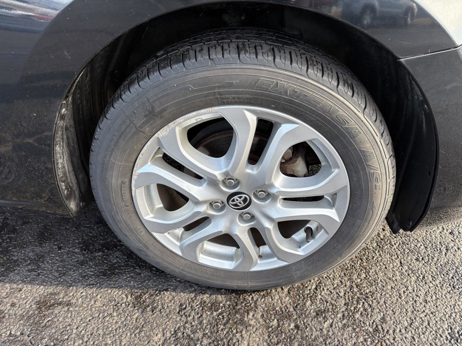 Used 2017 Toyota Yaris iA image 10