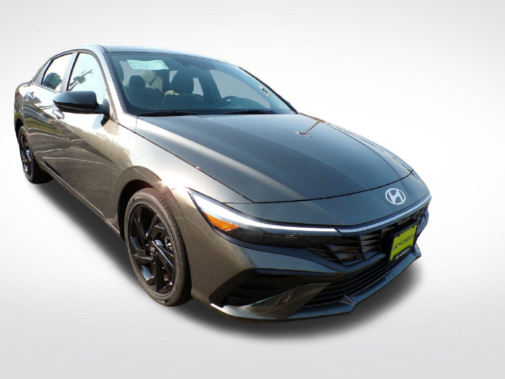 New 2026 Hyundai Elantra SEL Sport Premium FWD image 9