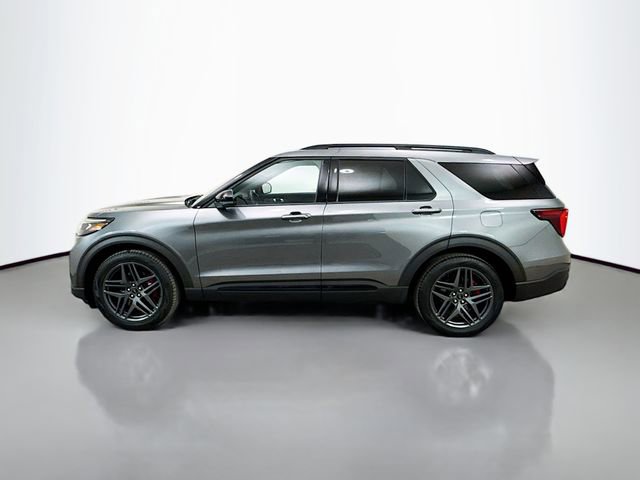 Used 2025 Ford Explorer ST image 4