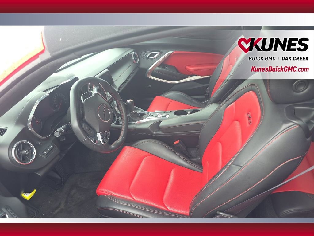 Used 2017 Chevrolet Camaro SS image 8