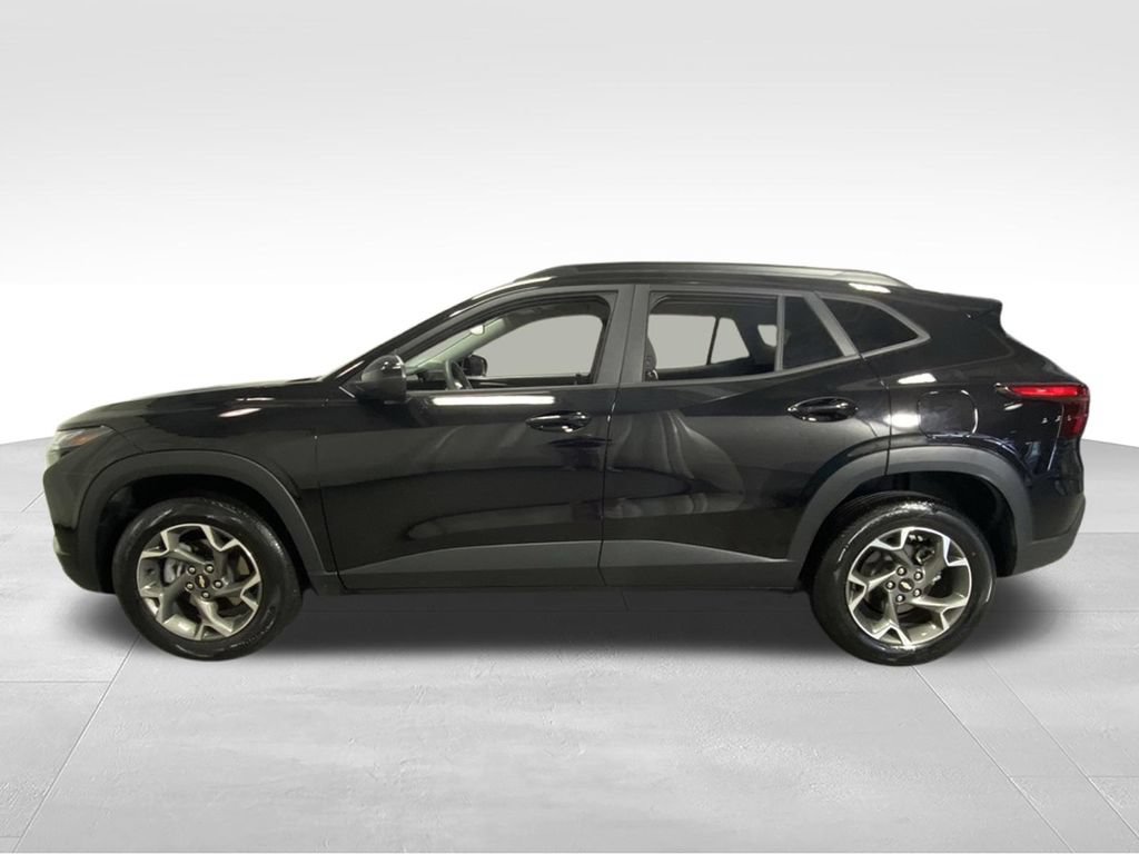 Used 2024 Chevrolet Trax LT FWD image 6