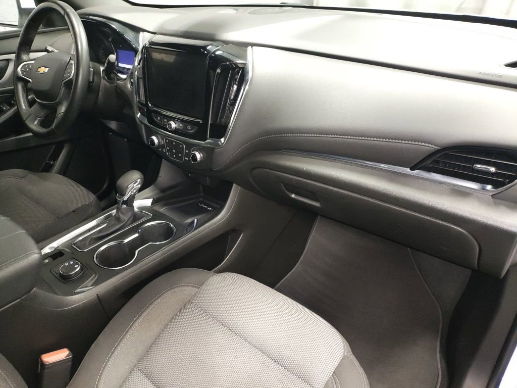 Used 2023 Chevrolet Traverse LT image 8
