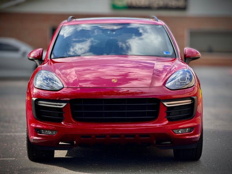 Used 2016 Porsche Cayenne GTS AWD/4WD image 2