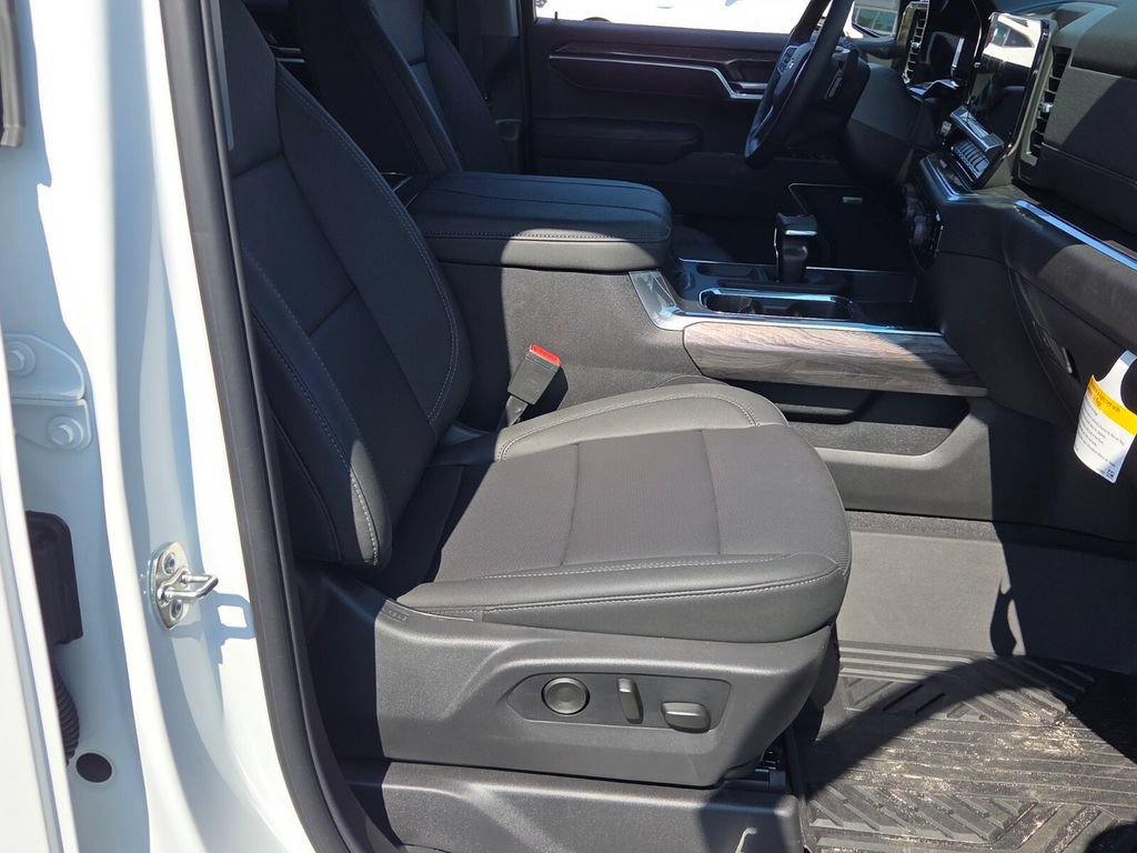 New 2026 Chevrolet Silverado 1500 LTZ w/ LTZ Premium Package AWD/4WD image 16