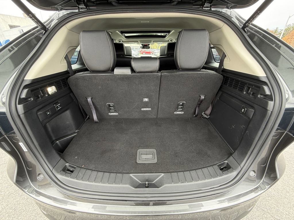 Used 2024 MAZDA CX-90 Plug-In Hybrid w/ Premium Pkg image 25