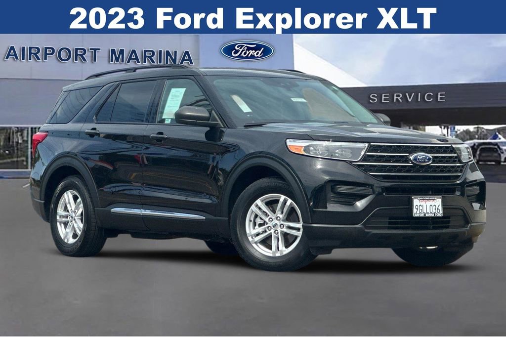 Certified 2023 Ford Explorer XLT image 2