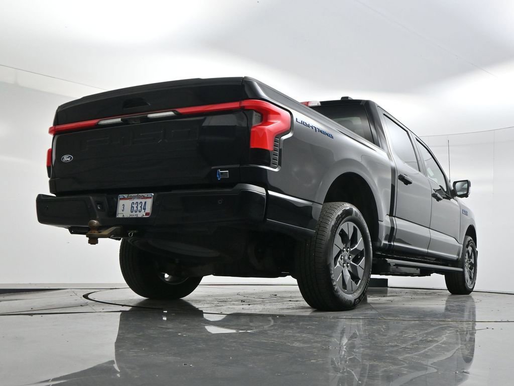 Used 2024 Ford F150 Lightning Platinum AWD/4WD image 46